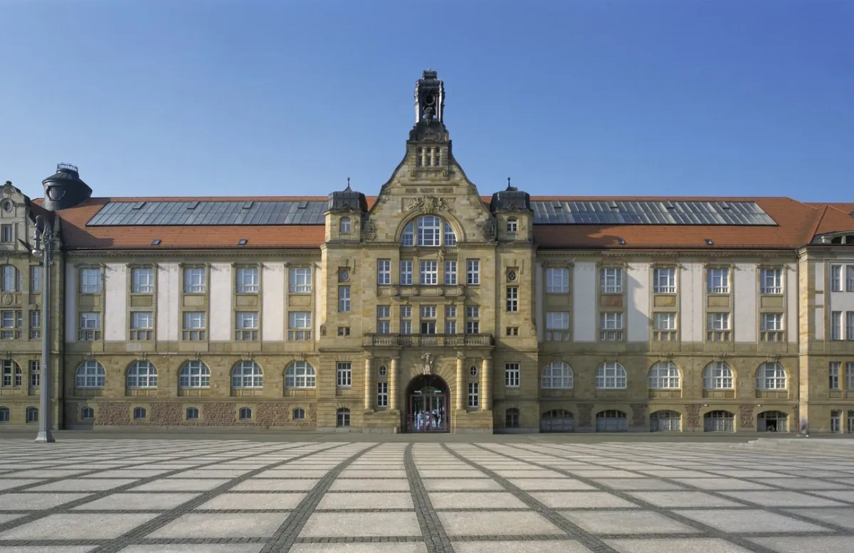 Façade du Kunstsammlungen am Theaterplatz à Chemnitz (Allemagne)