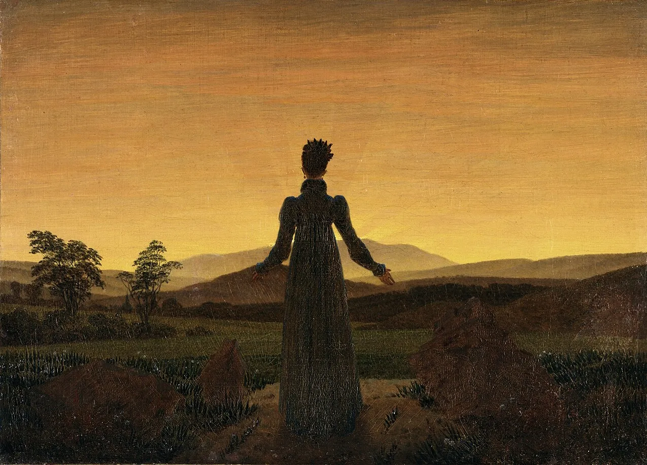 Peinture représentant un paysage de coucher de soleil avec une femme en robe sombre de dos, observant l'horizon
