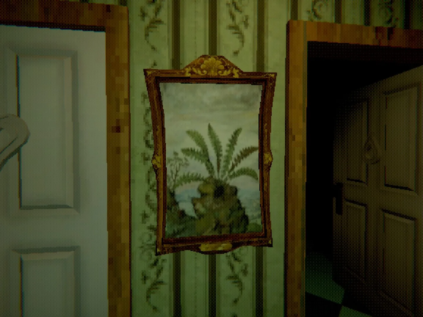 L'image est une capture d'écran du jeu Creature Kitchen, et présente une illustration botanique accrochée entre deux portes. Le mur est revêtu de papier peint à motifs d'arabesques