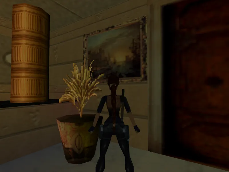 Capture d'écran du jeu Tomb Raider III. On y voit le personnage de Lara Croft dans le bureau de Sophia Leigh, devant une toile de Claude le Lorrain représentant un port au soleil couchant