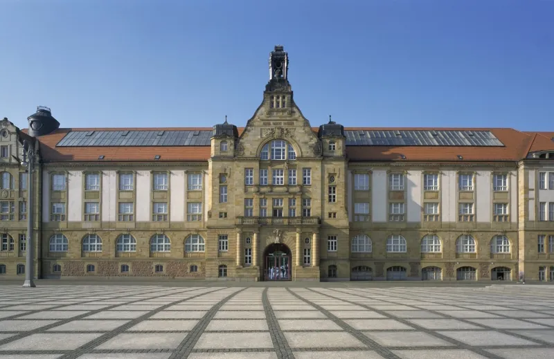 Façade du Kunstsammlungen am Theaterplatz à Chemnitz (Allemagne)