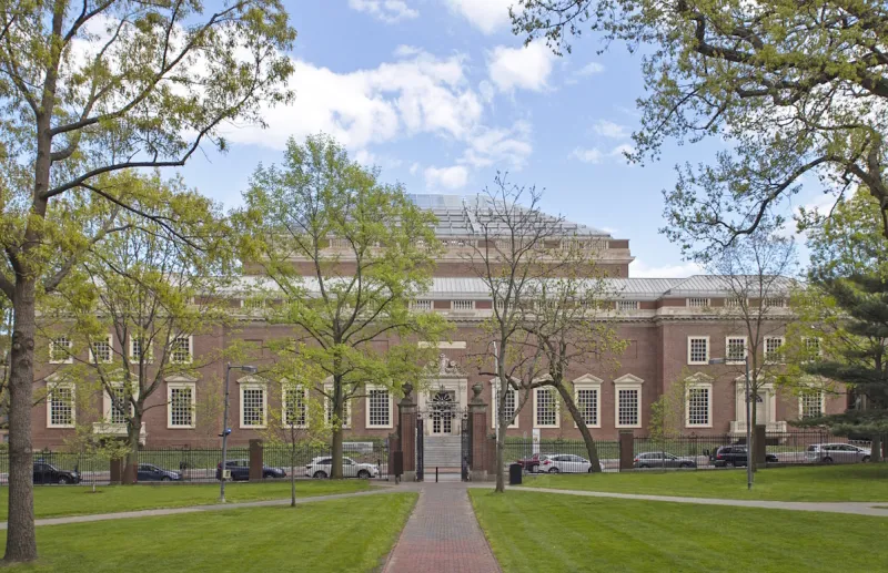 Façade du Fogg Art Museum à Cambridge