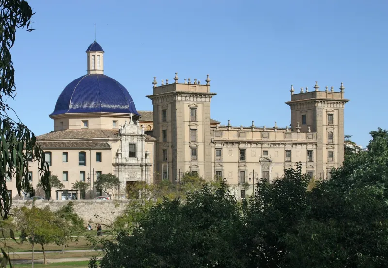 Façade du musée des beaux arts de Valence (Espagne)