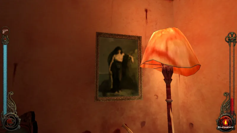 L'image est une capture d'écran du jeu Vampire: The Masquerade – Bloodlines. La caméra, qui adopte le point de vue du personnage joueur, nous montre l'angle d'une pièce éclairé par un lampadaire dont l'abat-jour diffuse une lumière rougeâtre. A côté est accroché un tableau du peintre Charles Mengin.