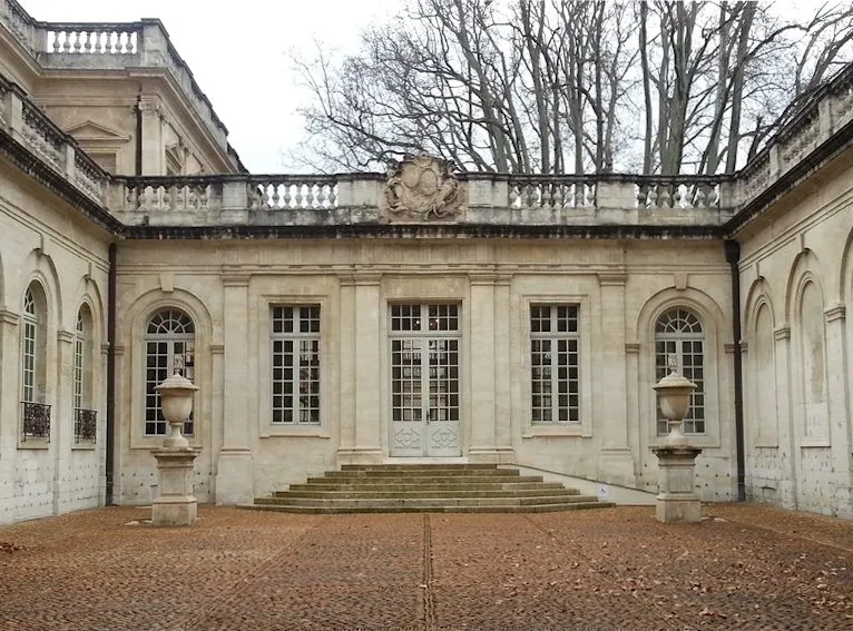 Cour du musée Calvet