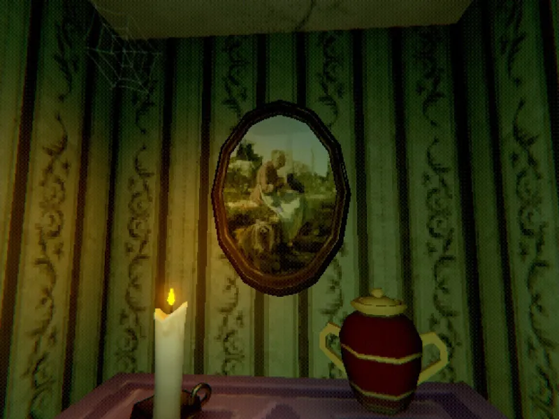 L'image est une capture d'écran du jeu Creature Kitchen. On y voit un tableau de forme ovale accroché à un mur tapissé de papier peint à motifs, au-dessus d'un meuble supportant une bougie et une urne. La peinture représente une femme en train de coudre.