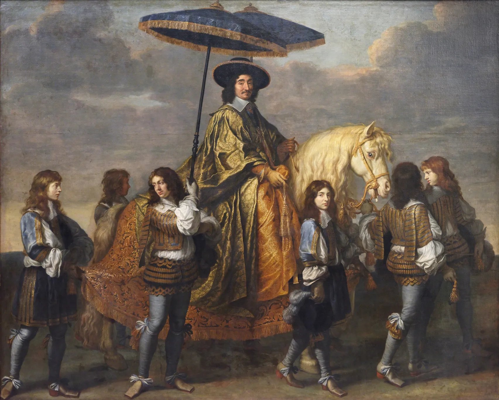 L'image est une peinture représentant un cavalier en tenu d'apparat, entouré d'une demi-douzaine de servants. Deux d'entre eux (l'un des deux est dissimulé derrière le cheval) tiennent chacun une ombrelle à long manche leur permettant de protéger le cavalier.