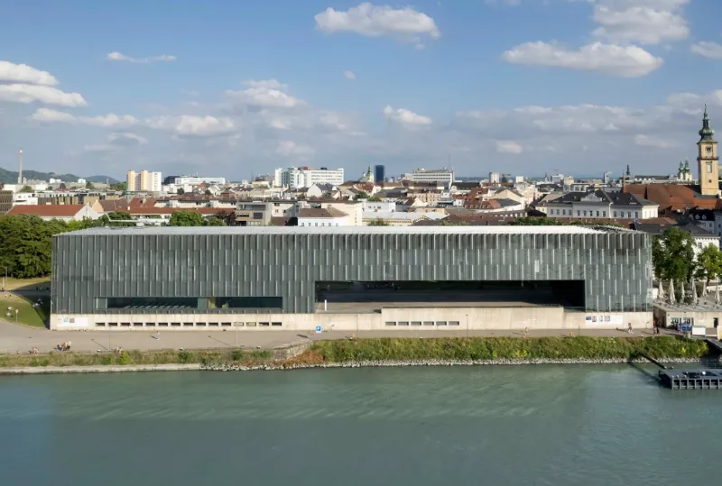 Vue aérienne du Lentos Kunstmuseum de Linz (Allemagne)